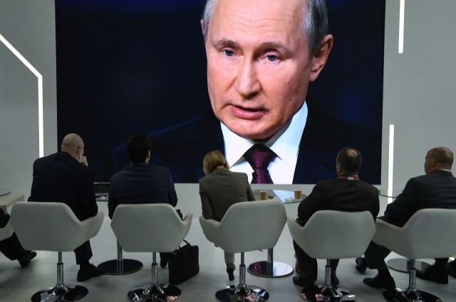 Путин предложил снизить ставку по льготной ипотеке с 9% до 7%