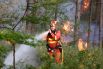 Тушение лесного пожара рядом с испанским городом Артасу
