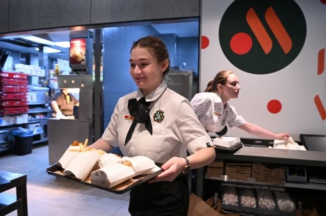 В Петербурге откроют 30 ресторанов «Вкусно и точка»