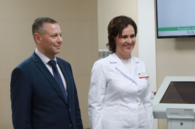 Михаил Евраев и Ольга Беспокоева общались с Президентом в видеоформате.