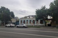 В мэрии Оренбурга прокомментировали разбор старинного особняка — «Дома с вазонами».