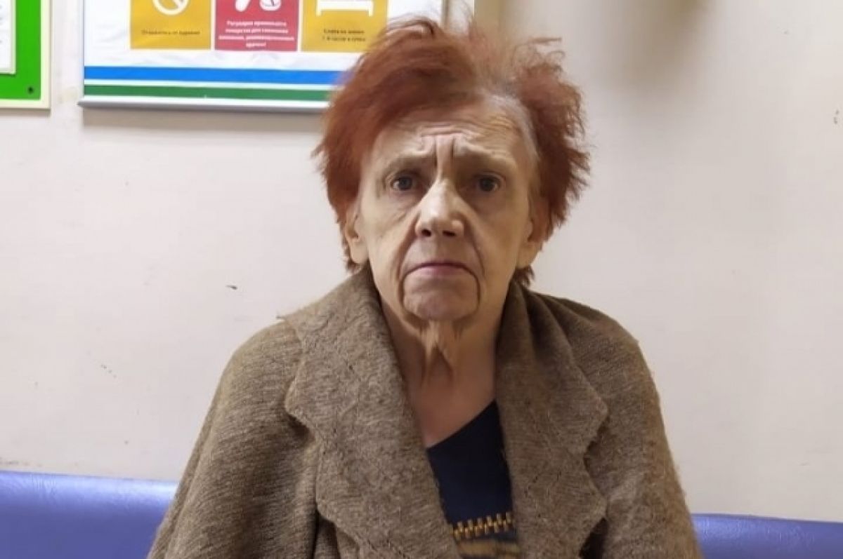 Пенсионерки в нижнем. Пенсионерка. Пожилая женщина угрожают. Бабушки в России. Лето у бабушки.