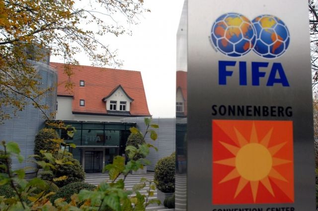 ФИФА разрешила иностранцам приостановить контракты с клубами из РФ