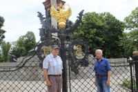 Василий Николаевич Антонов и Евгений Пантелеймонович Конах принимали участие в создании памятника Екатерине II.