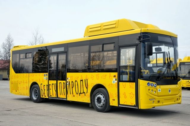 Два новых городских автобуса прибыли в автопарки Нового Уренгоя и Нобрьска.