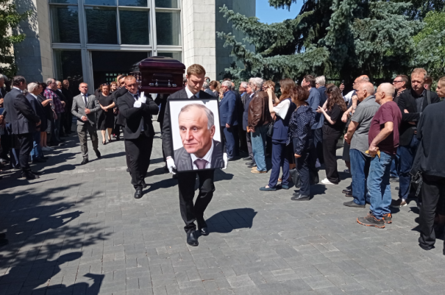 Припомнили 90-е. Как прошли похороны Бурбулиса близкого соратника Ельцина