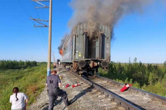 Пожар в поезде Новый Уренгой - Оренбург начался в четыре утра