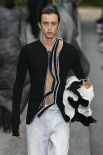 Показ коллекции Y/Project сезона весна-лето 2023 на Неделе мужской моды в Париже