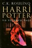 Обложка книги «Гарри Поттер и философский камень» издательства Qanun в Азербайджане