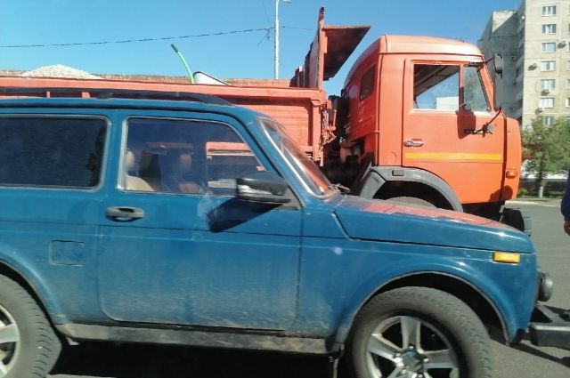 Инцидент на кольце привёл к пробке на улице Чкалова