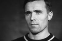 Заслуженный мастер спорта СССР, абсолютный чемпион Олимпийских игр по гимнастике Виктор Чукарин. 1955 г.