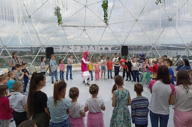 В День защиты детей для приехавших в Воронеж ребят устроили праздник. 