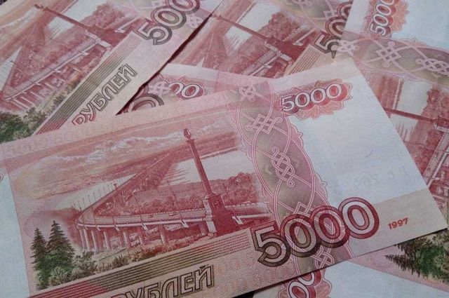 ОМВД России по г. Салехарду расследуется уголовное дело по факту сбыта поддельное денежной купюры.