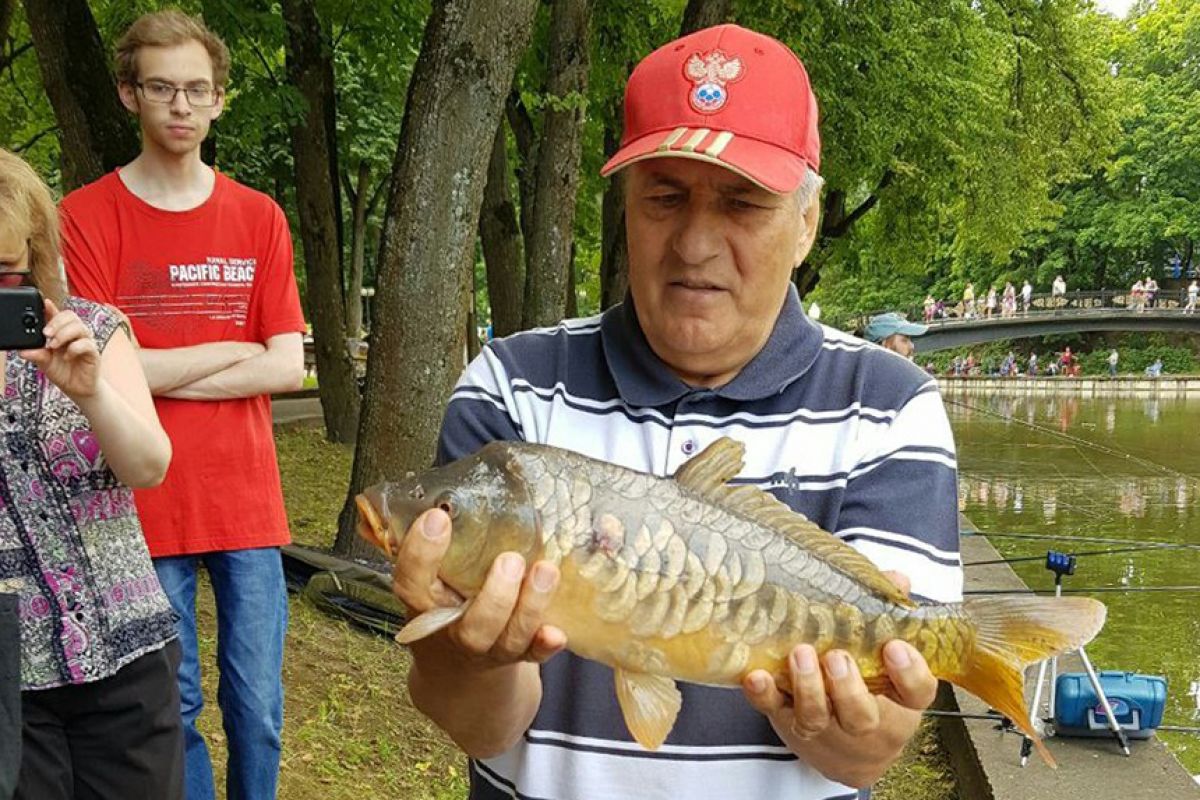 Рыбалка в смоленске. День рыбака. Праздник день рыбака. Мир рыболова Смоленск. С днем профессионального рыбака.