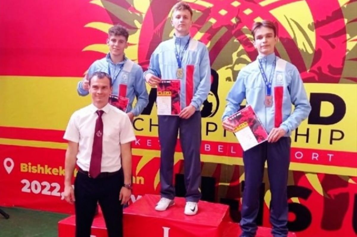 Брянский гиревик в Кыргызстане стал призером первенства мира