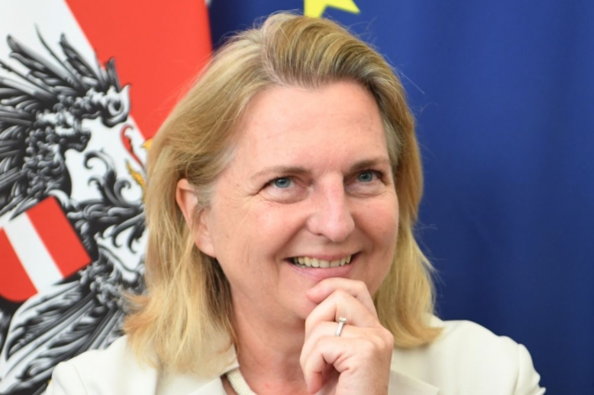 Экс-глава МИД Австрии подтвердила отъезд из страны из-за поступающих угроз