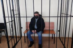 Архивное фото. Первое судебное заседание об избрании меры пресечения Вугару Велиеву. 11 января 2022 года.