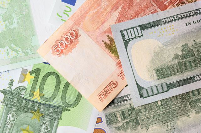 Валютные качели. Что теперь будет с курсом рубля, евро и доллара?