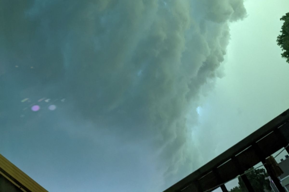Уникальный зеленый шторм накрыл американский штат Южная Дакота