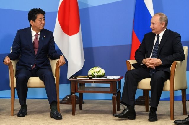 Синдзо Абэ на встрече с Владимиром Путиным. 2019 г.