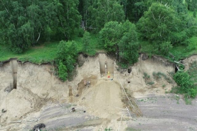 Экспедиция новосибирских учёных под руководством доктора наук Антона Анойкина исследовала в июне палеолитический памятник Сабаниха-3.