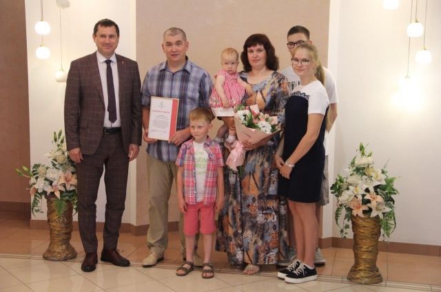 Григорий и Елена Артемьевы в браке уже 20 лет.