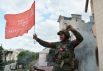 Союзные силы России и ЛНР освободили Лисичанск. Знамя Победы, которое было водружено над администрацией Лисичанска 2 июля.