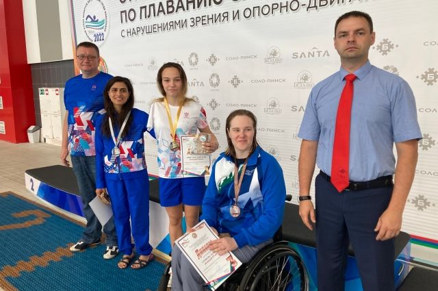 Оренбургские пловчихи Ищиулова и Молчанова взяли 10 медалей Кубка в Бресте.