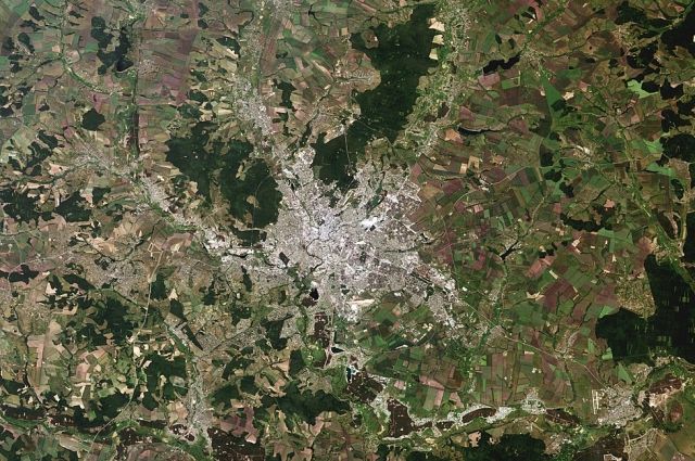 Харьков (Украина) и его окрестности, спутниковый снимок LandSat-5.