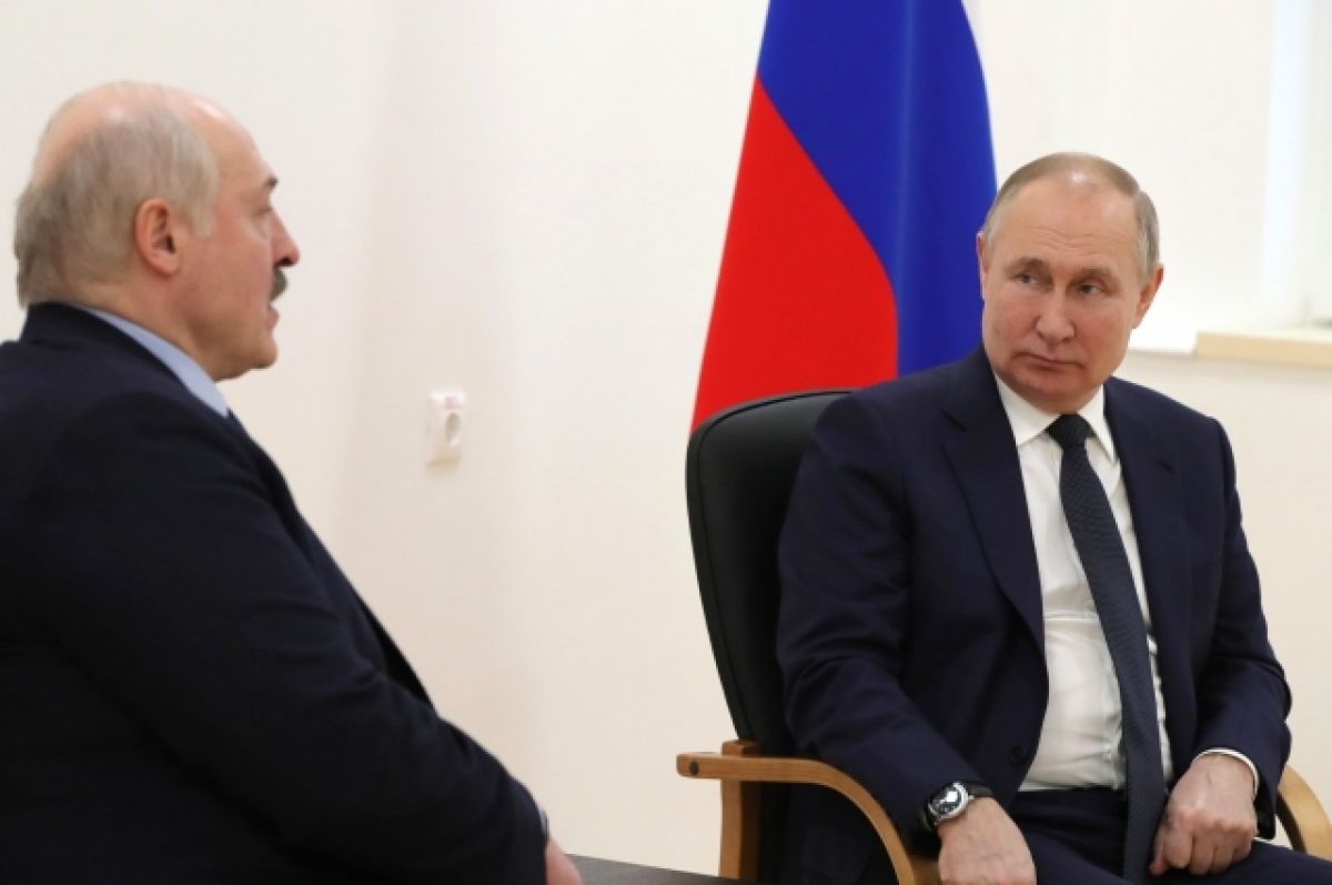 Путин и Лукашенко обсудили поставки энергоносителей из РФ в Европу