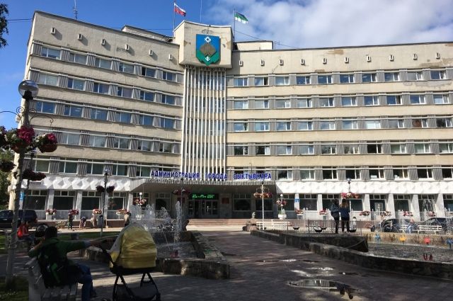 На почту администрации столицы Коми пришло сообщение, что в здании бомба.
