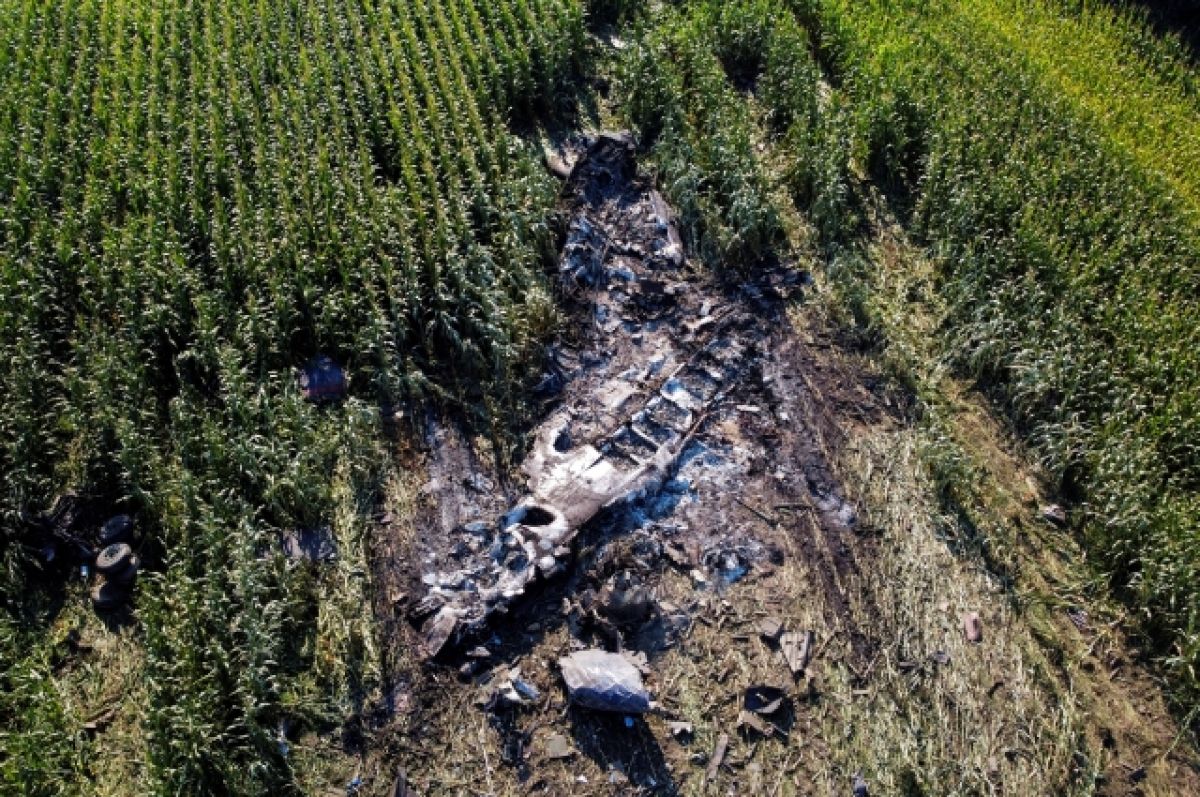 На месте крушения Ан-12 в Греции нашли тела всех членов экипажа  СМИ