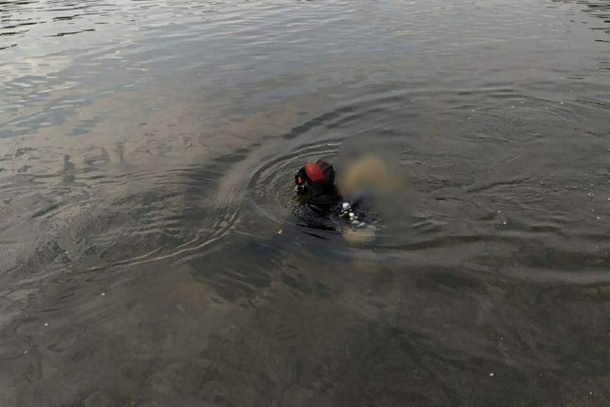 Мальчик утонул в реке. Трупы людей утонувших в водоёмах.