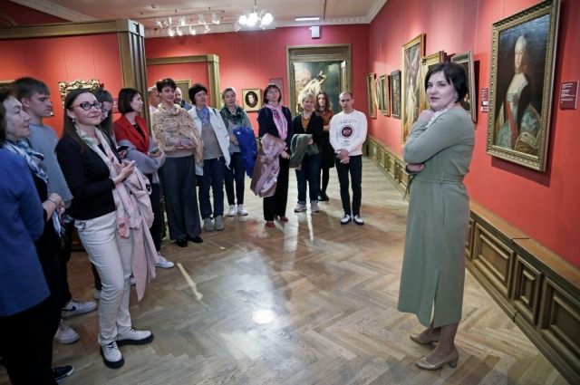 Алёна Даценко открыла зрителям музейные тайны.