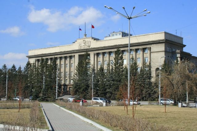 Каровые изменения произошли в министерствах социальной политики и транспорта.