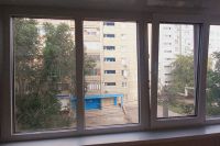 В Новотроицке пятилетний мальчик выпал из окна балкона на третьем этаже.