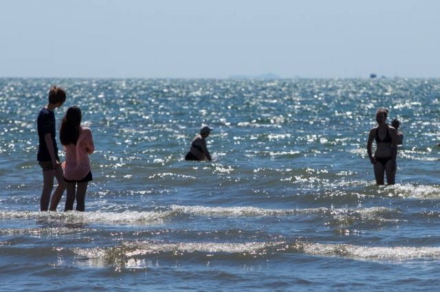 Купальный сезон сахалинцы уже открыли и просят обустроить пляжи.