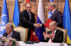 Россия, Турция и ООН подписали соглашение по экспорту зерна. Москва и Киев договорились не нападать на идущие из Украины суда с зерном. 
