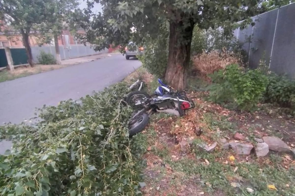 На Дону 17-летний мотоциклист получил серьезные травмы в ночном ДТП