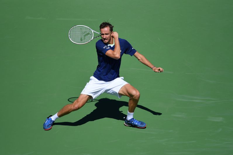 Даниил Медведев во время тениисного турнира BNP Paribas Open в Индиан-Уэллсе, США (12 марта 2022 года).