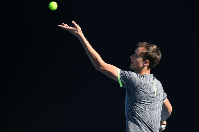 Даниил Медведев во время теннисного турнира Australian Open (15 января 2017 года).