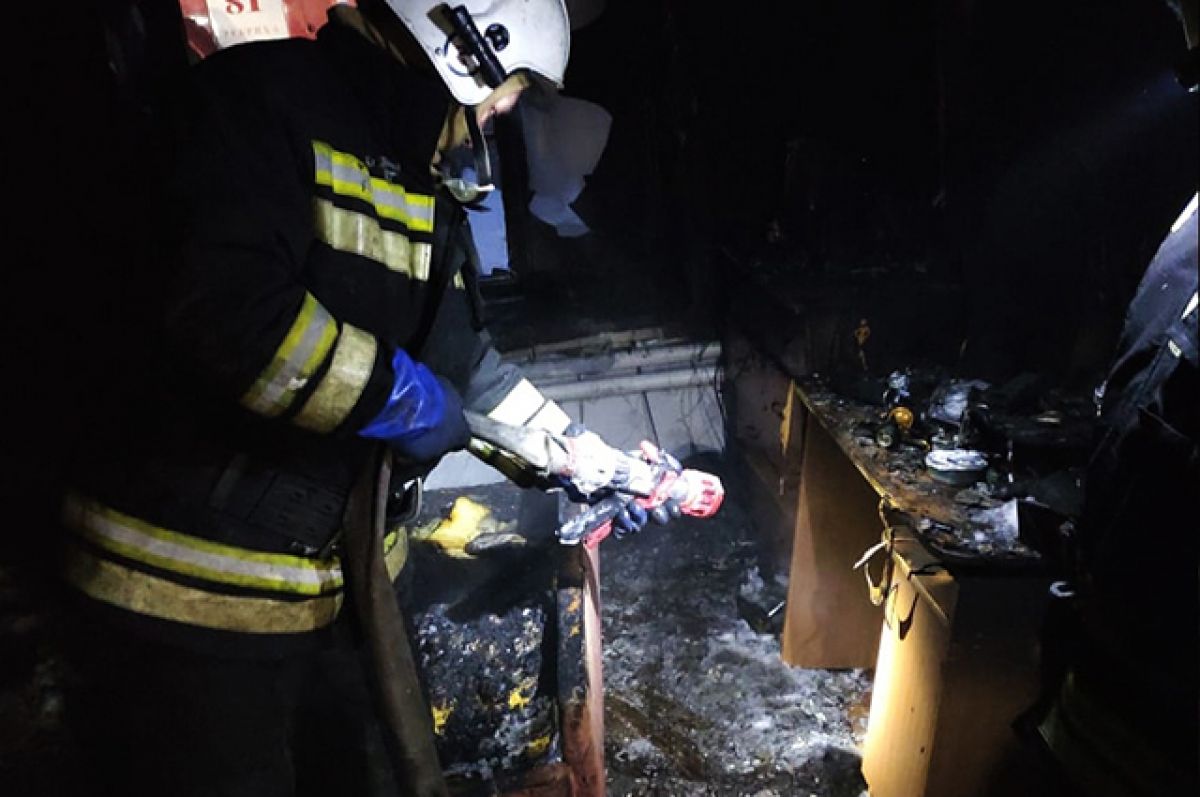 Женщина пострадала во время пожара в Барнауле