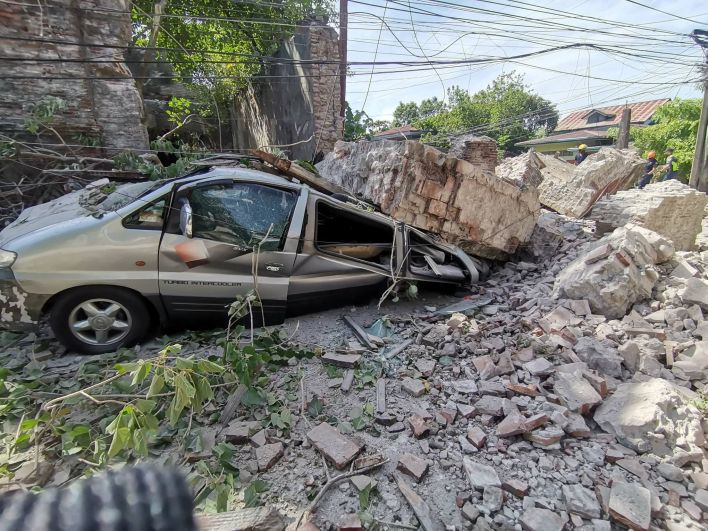 Последствия землетрясения в Вигане на Филиппинах