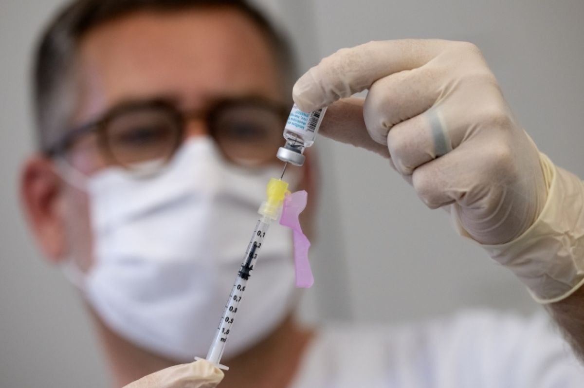 В тысячи раз заразнее ВИЧ. Почему нужно делать прививку от гепатита В