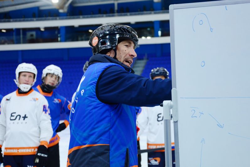 «Байкал-Энергия» начала подготовку к кубку России по хоккею с мячом.