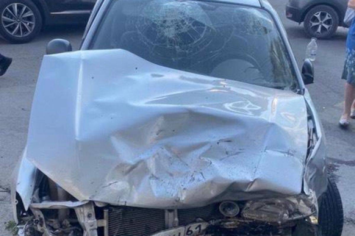 В Ростовской области 36-летняя пассажирка пострадала в ДТП с иномаркой