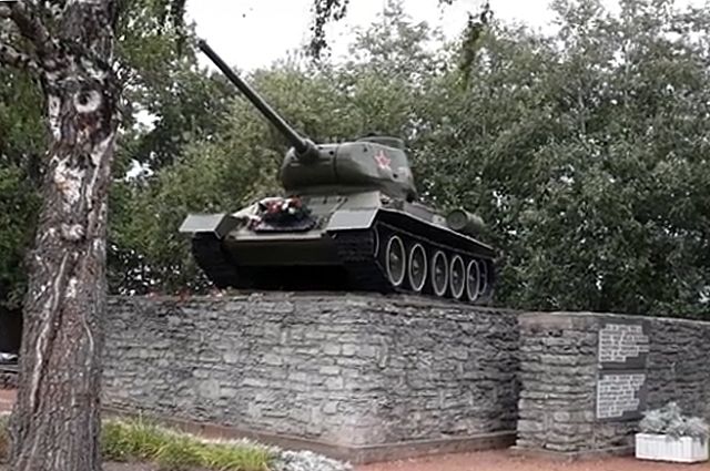 «Нарвский танк» в Нарве, Эстония.