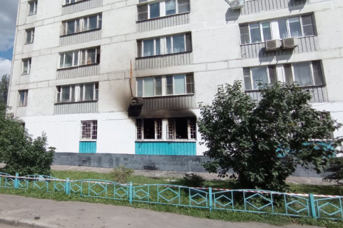 Били окна голыми руками. Как очевидцы спасали постояльцев хостела в Москве