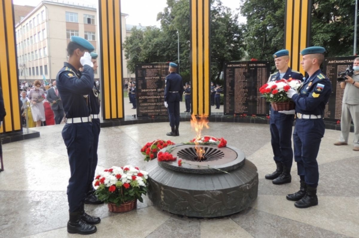 2 августа в день ВДВ в Барнауле помянут погибших десантников