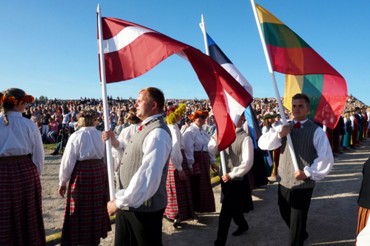 Балтийские родственники. Как Литва, Латвия и Эстония подсели на дотации ЕС